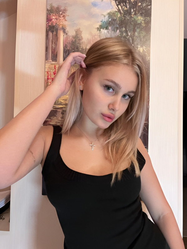 Фото проститутки Ирина, в г. Бронницы ID 132783 руб